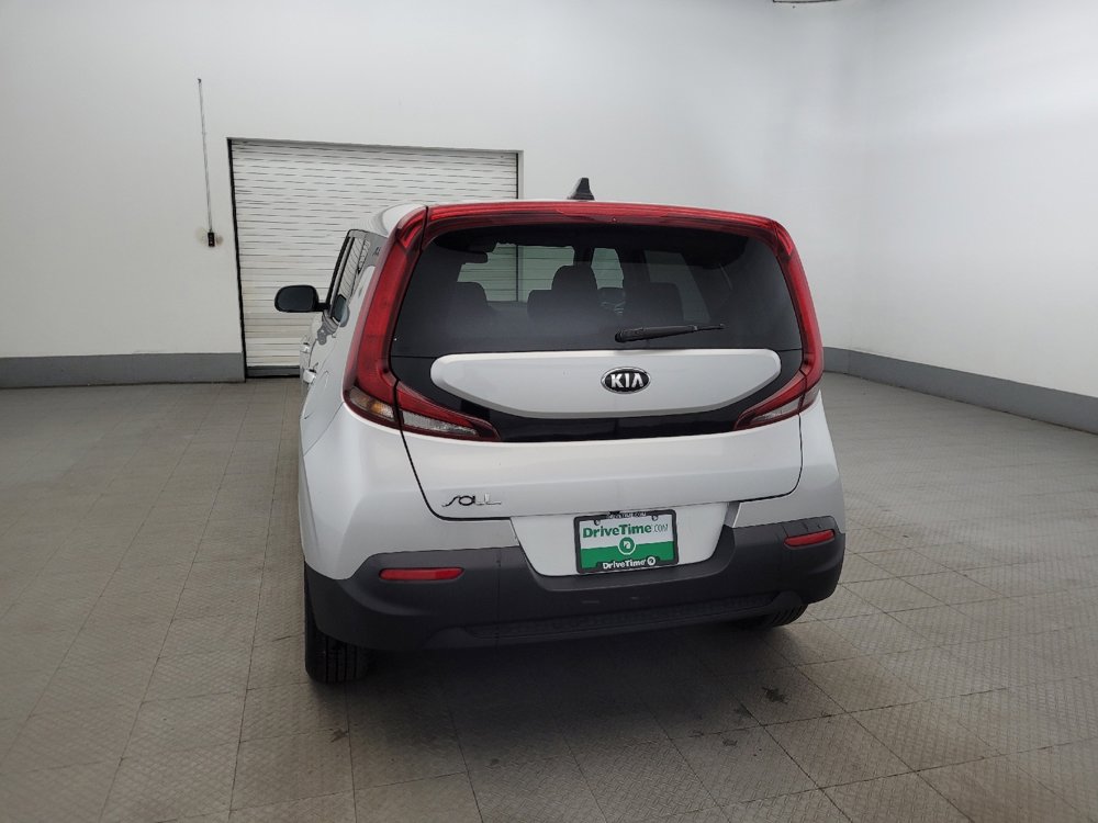 Used 2021 Kia Soul LX image 6
