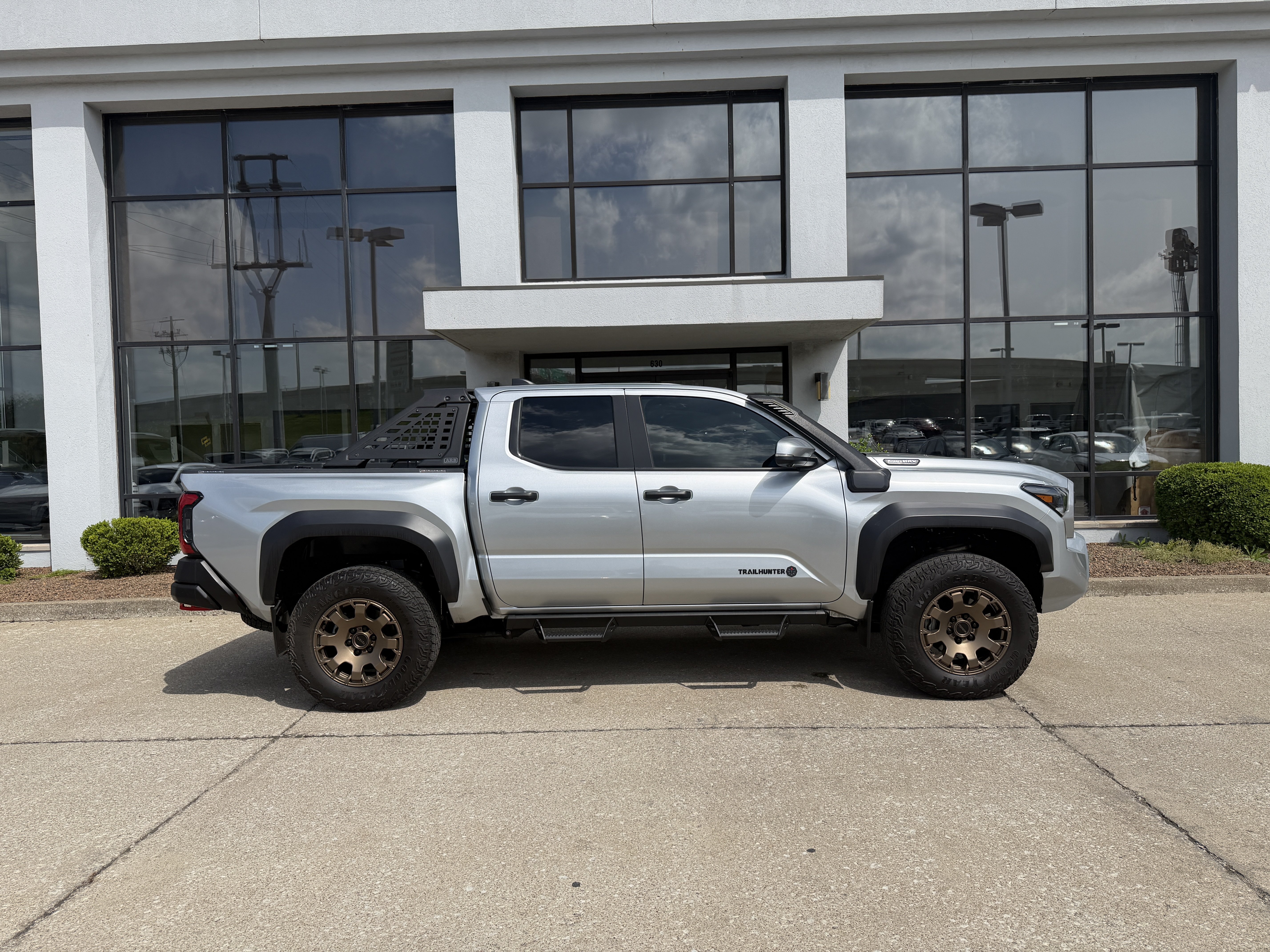 Used 2024 Toyota Tacoma 4x4 Double Cab Hybrid image 3