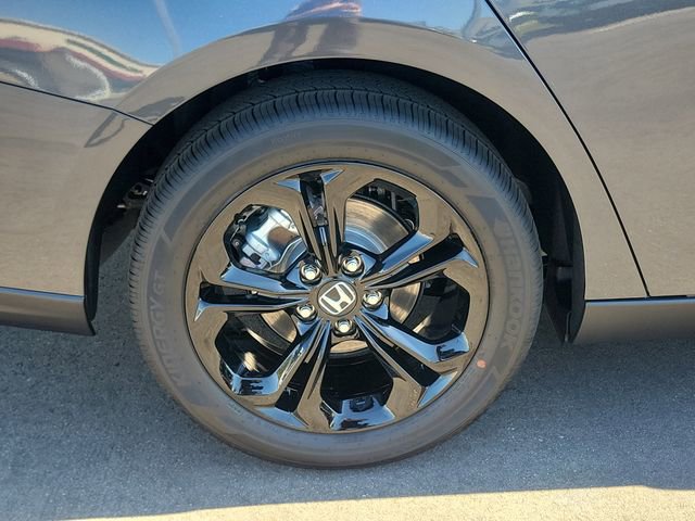 Certified 2025 Honda Accord SE image 6