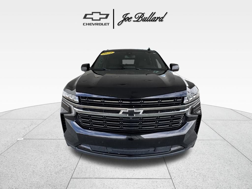 Used 2022 Chevrolet Suburban RST w/ Luxury Package RWD image 3