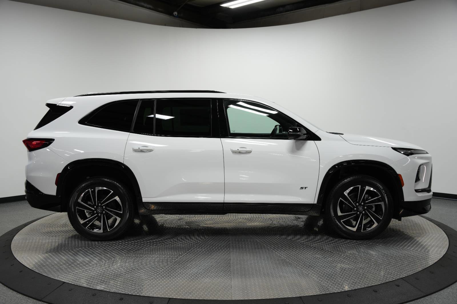 New 2026 Buick Enclave Sport Touring image 9