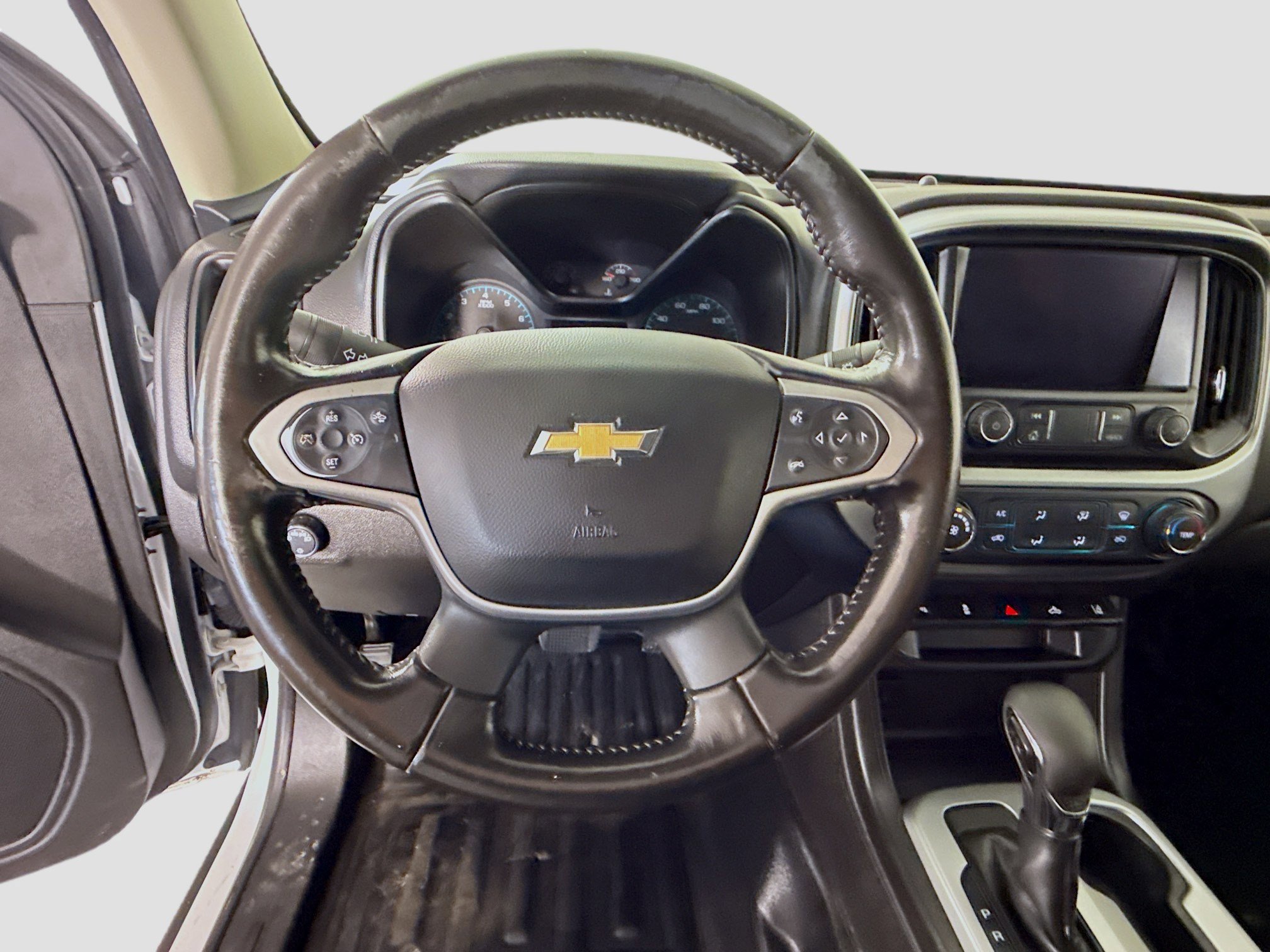 Used 2022 Chevrolet Colorado LT w/ Fleet Safety Package image 13