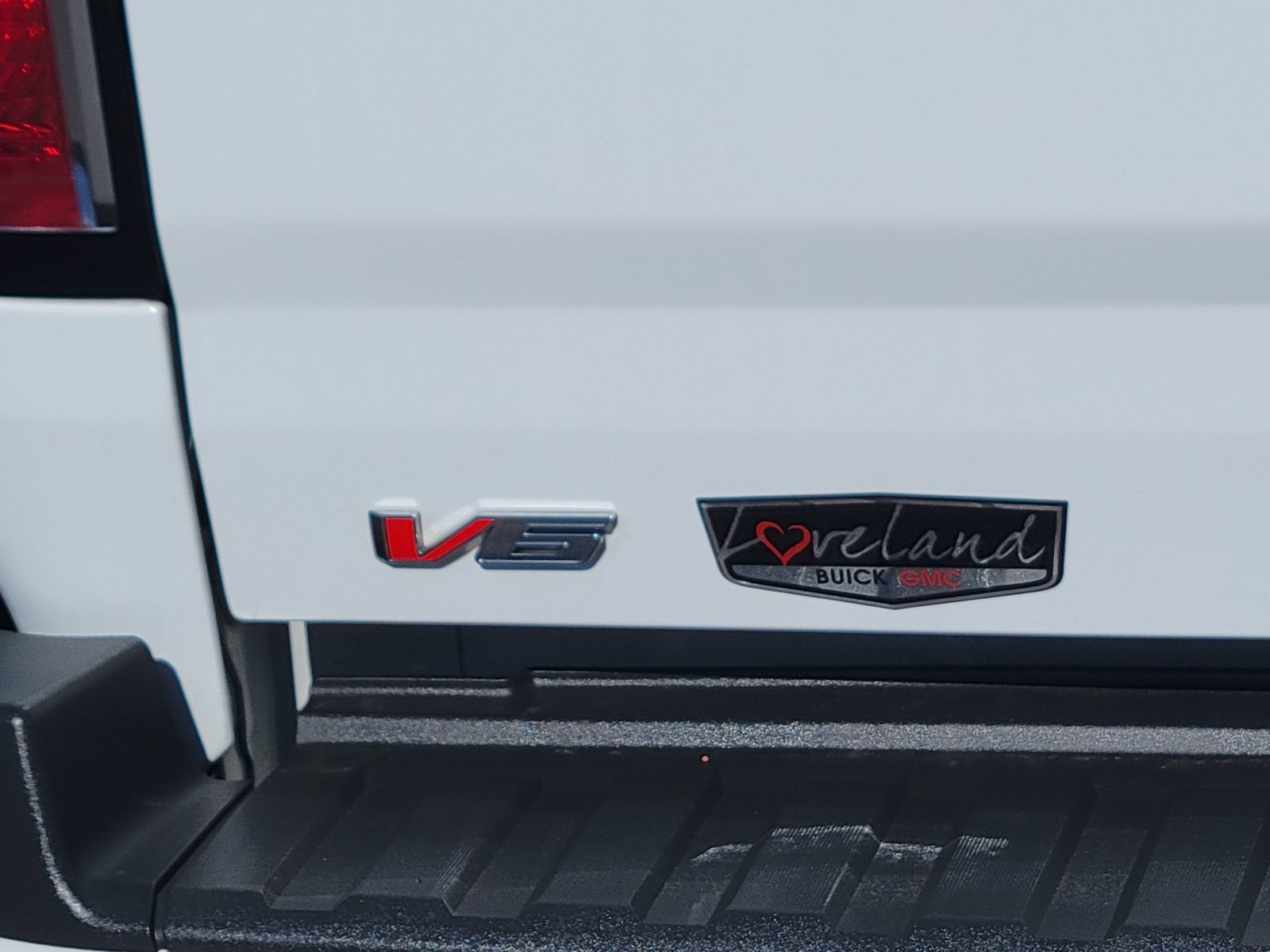 Certified 2022 GMC Canyon AT4 w/ Trailering Package AWD/4WD image 11