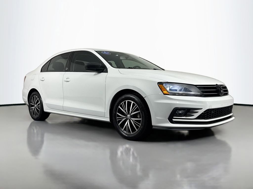 Used 2018 Volkswagen Jetta SE FWD image 3