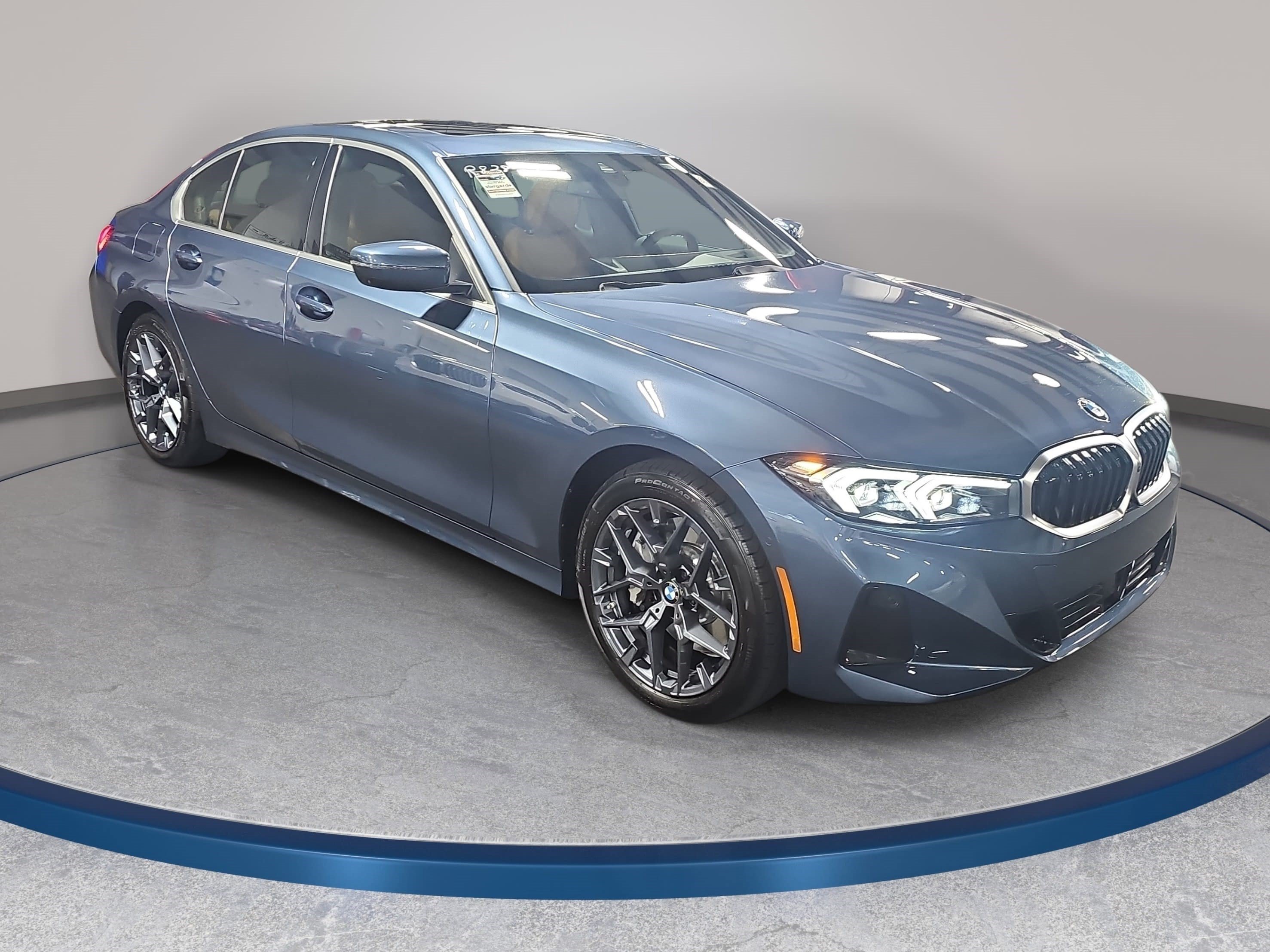 Used 2026 BMW 330i xDrive Sedan AWD/4WD image 3