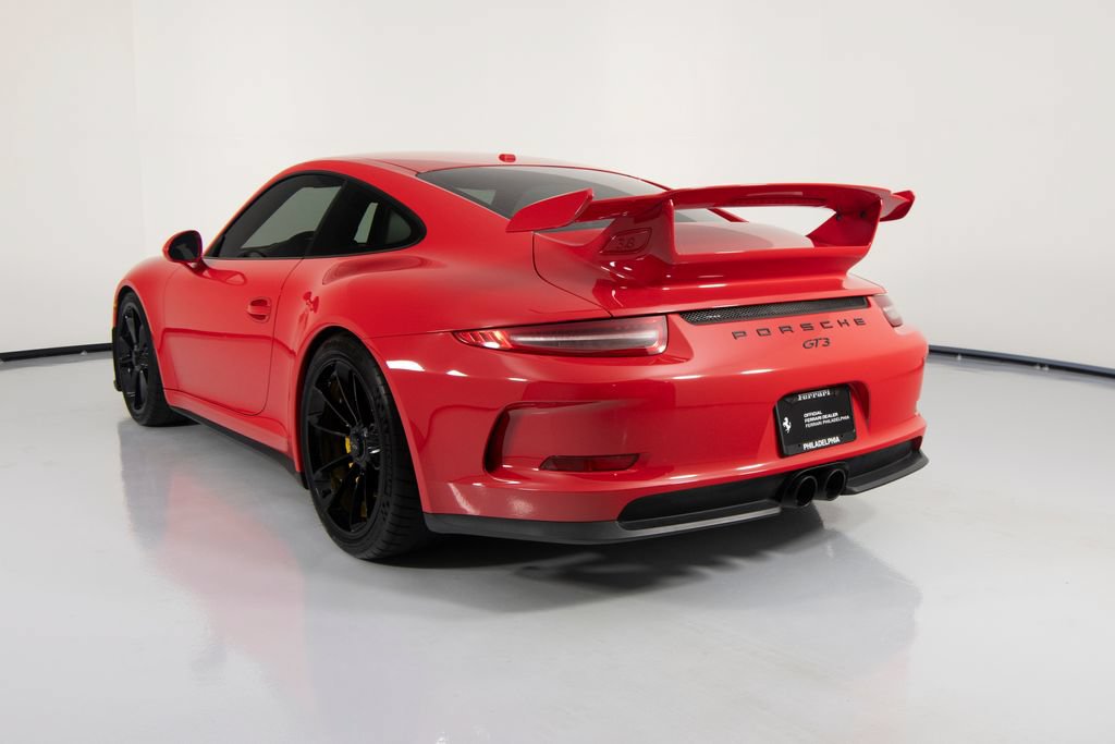 Certified 2015 Porsche 911 GT3 RWD image 8