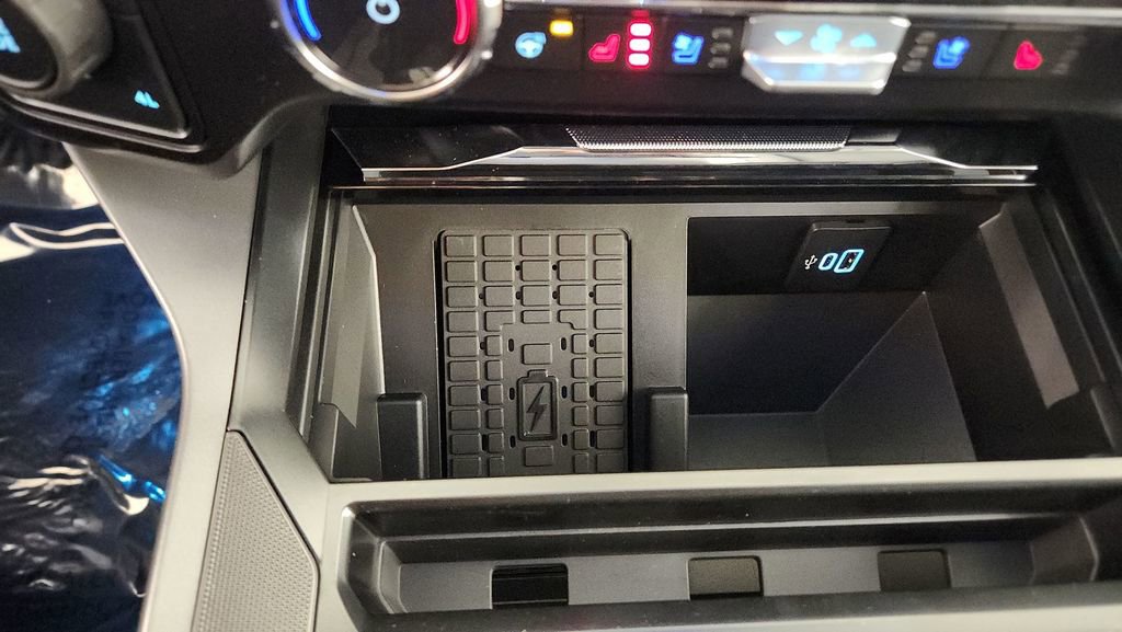 New 2026 Ford F350 Lariat w/ Chrome Package image 17