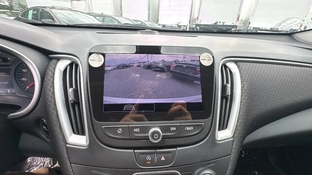 Used 2022 Chevrolet Malibu LT FWD image 25