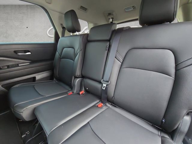 New 2026 Nissan Pathfinder SL image 22