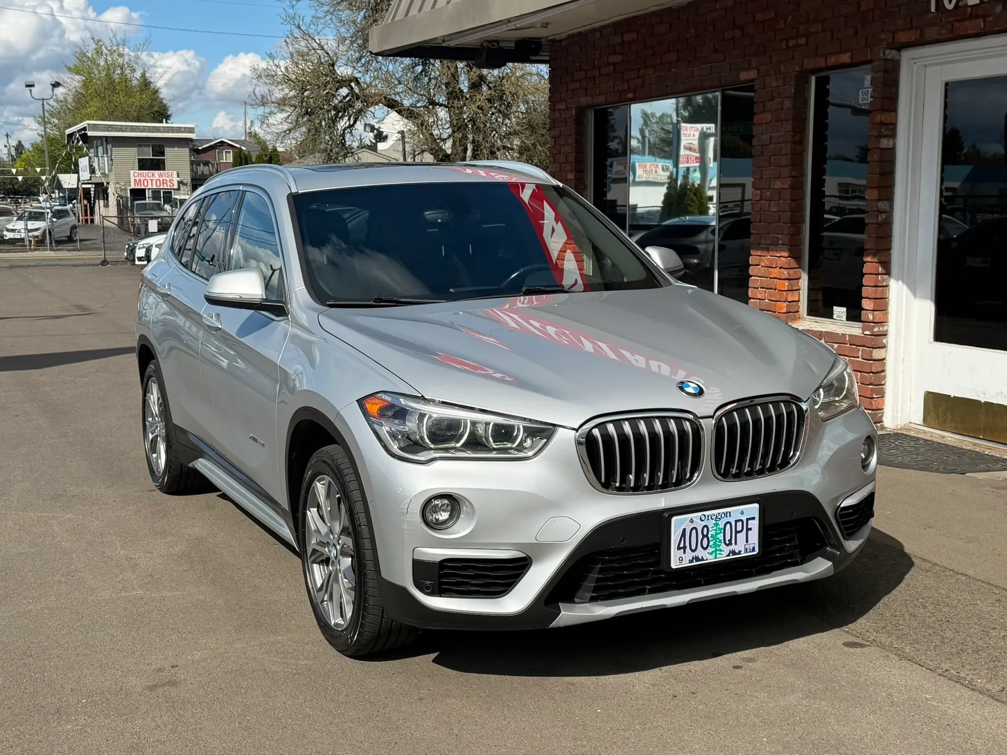 Used 2017 BMW X1 xDrive28i AWD/4WD image 1