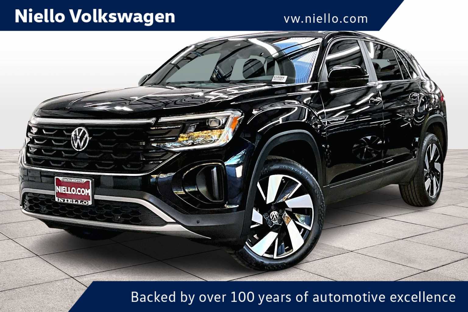 Used 2024 Volkswagen Atlas Cross Sport SE image 1