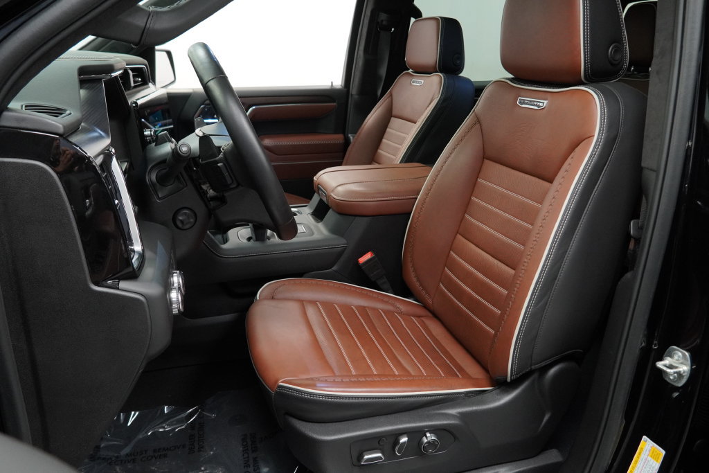 Certified 2025 GMC Sierra 1500 Denali Ultimate AWD/4WD image 4