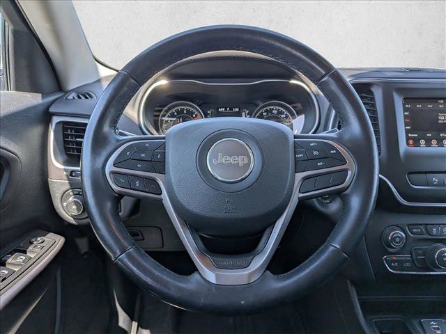 Used 2021 Jeep Cherokee Latitude Plus w/ Mopar Interior Package FWD image 16
