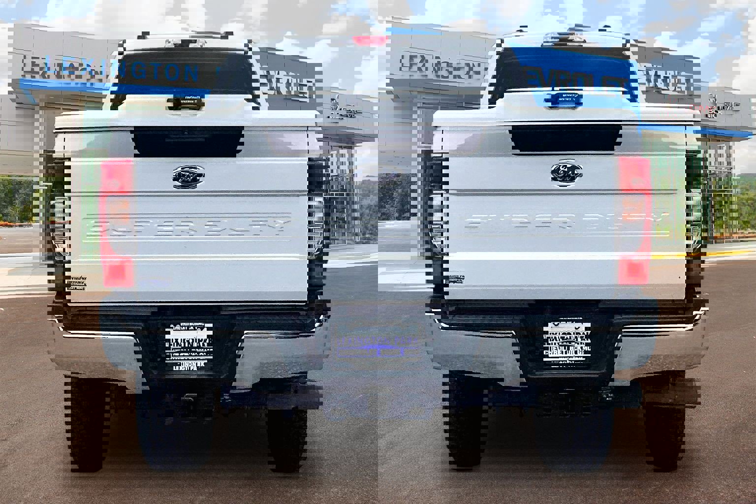 Used 2021 Ford F250 XL w/ Power Equipment Group image 4