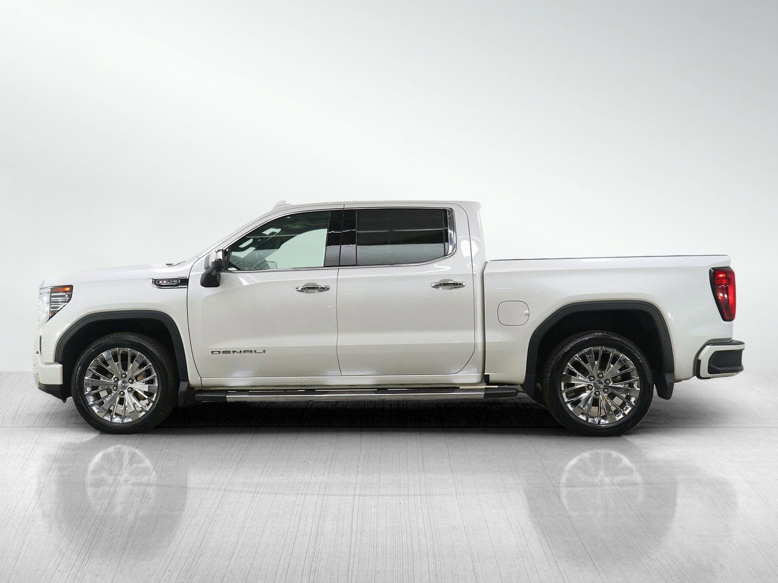 Used 2023 GMC Sierra 1500 Denali w/ Technology Package image 2