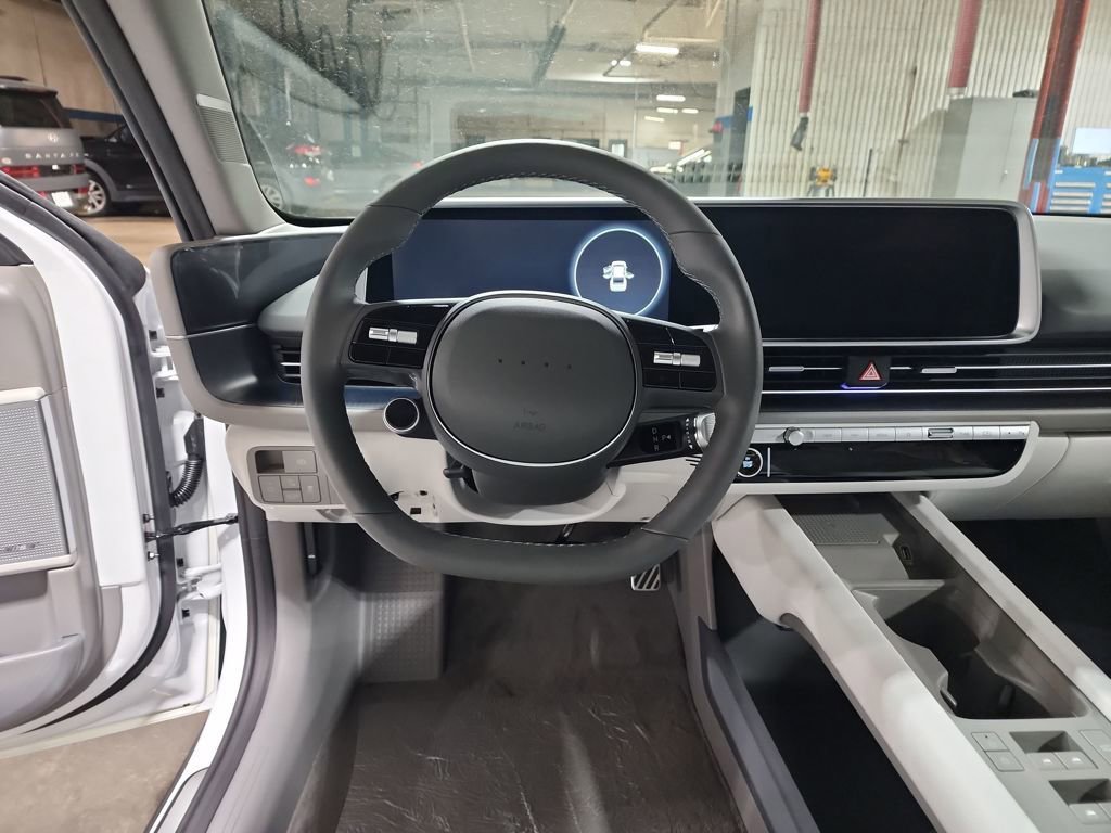 New 2025 Hyundai Ioniq 6 Limited image 18