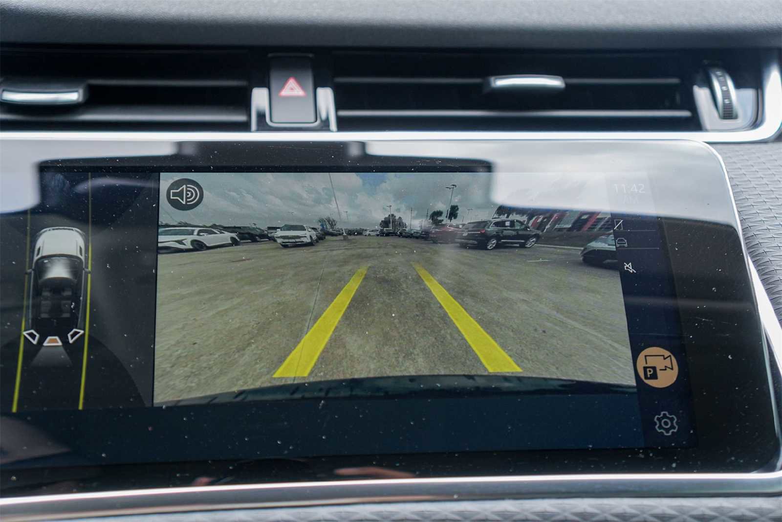 Used 2022 Land Rover Range Rover Evoque S image 24