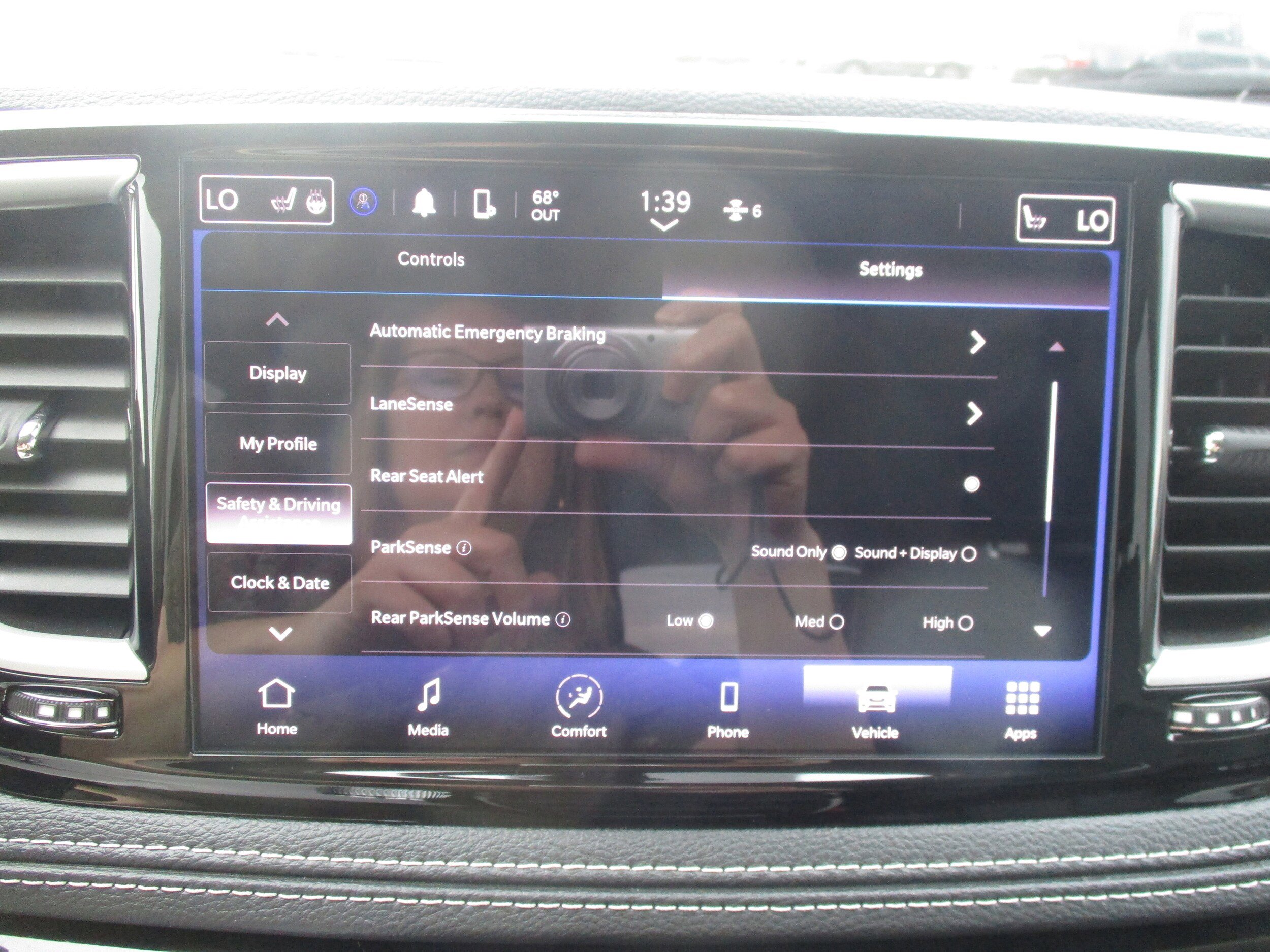 Used 2024 Chrysler Pacifica Touring-L w/ Road Tripper Package FWD image 25