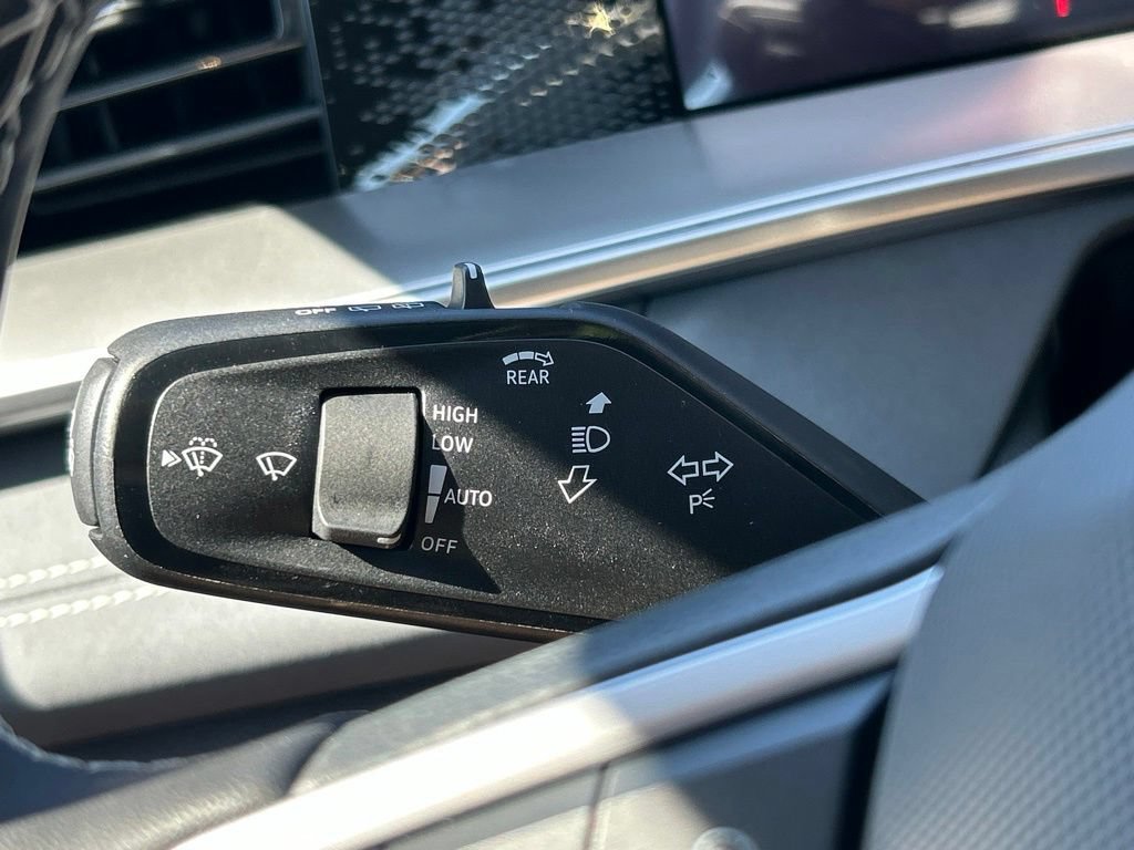 New 2026 Volkswagen Tiguan SE FWD image 30