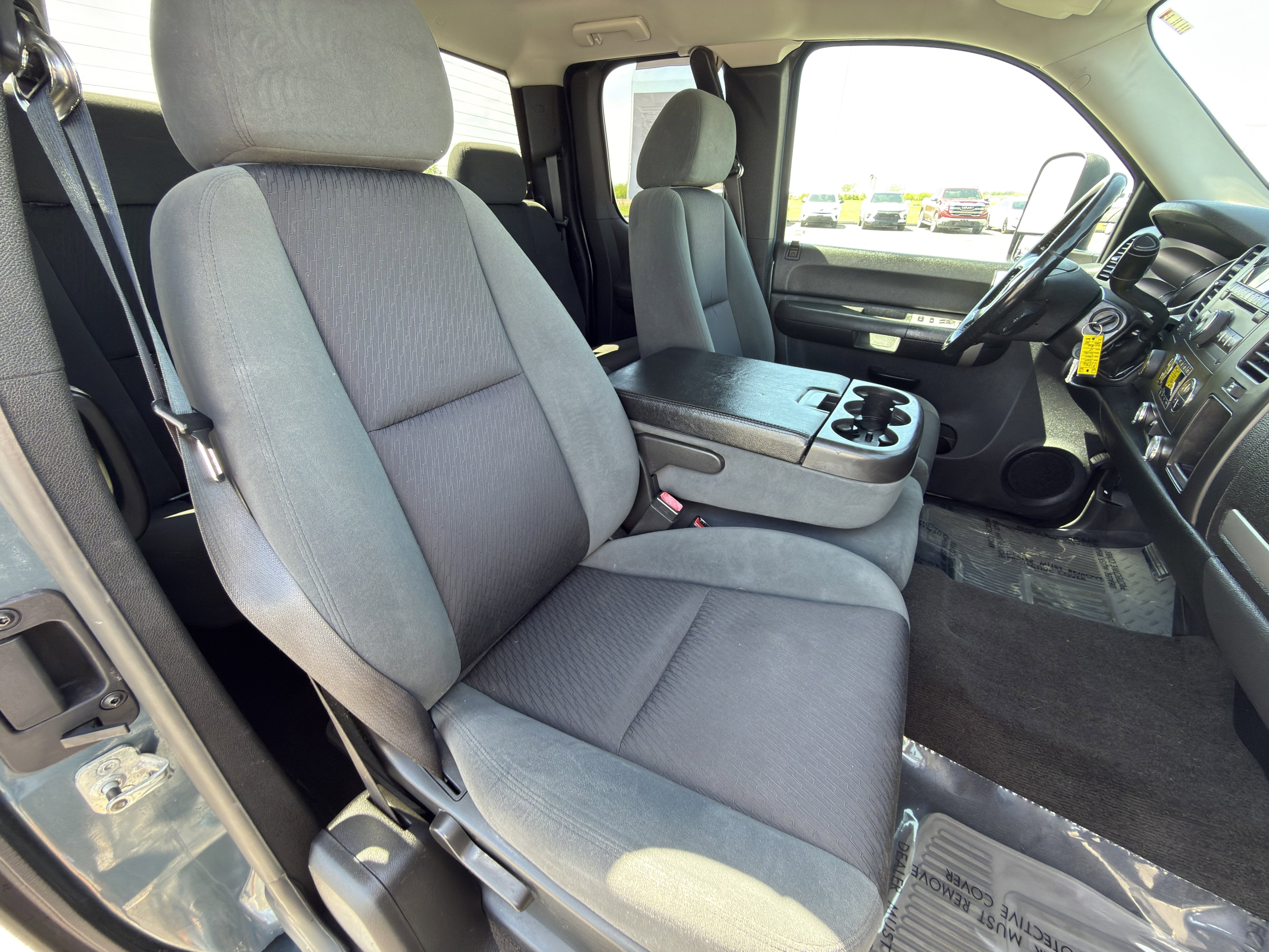 Used 2009 Chevrolet Silverado 2500 LT w/ Exterior Plus Package AWD/4WD image 17