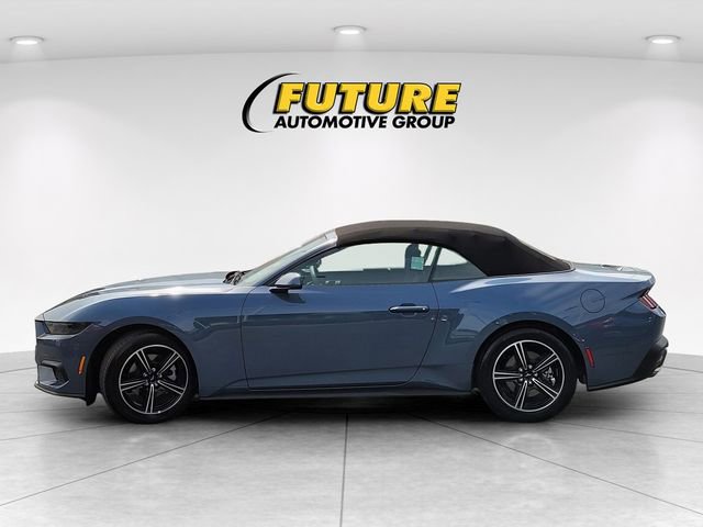 Used 2025 Ford Mustang Convertible RWD image 10