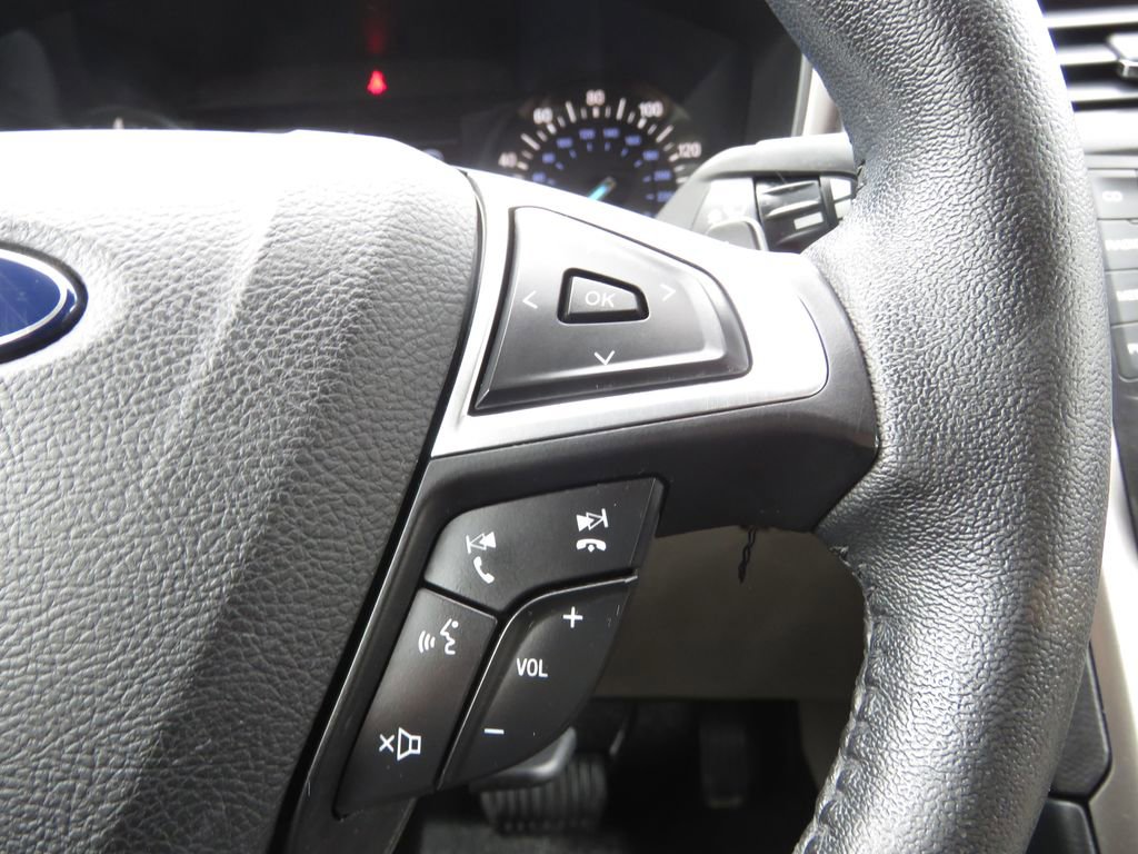 Used 2017 Ford Fusion SE image 22