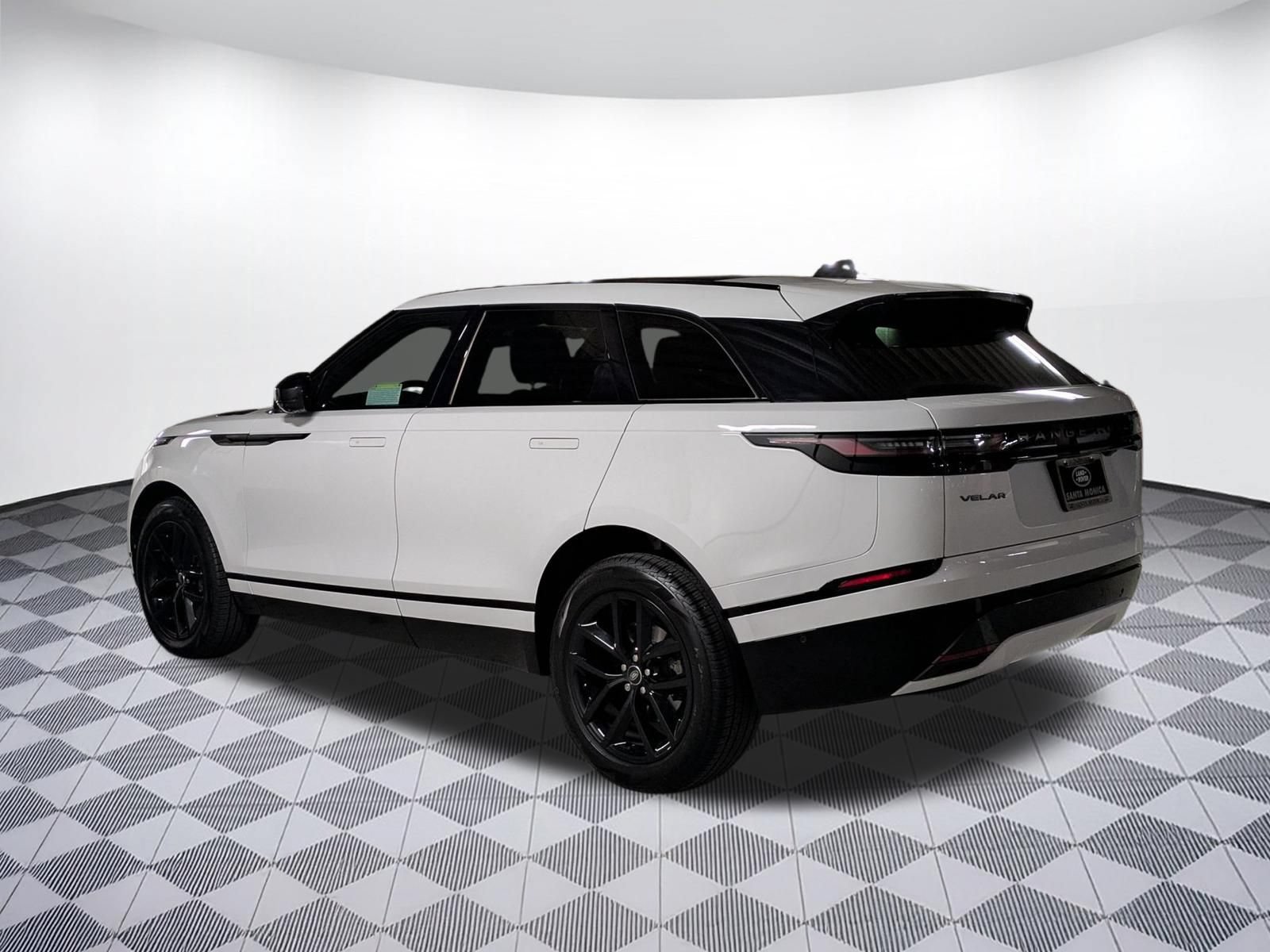 Used 2026 Land Rover Range Rover Velar Dynamic SE AWD/4WD image 3
