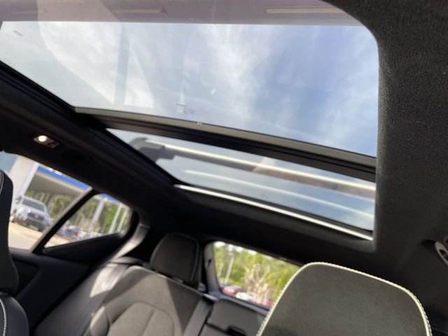 Used 2022 Volvo XC40 T5 R-Design w/ Advanced Package image 22