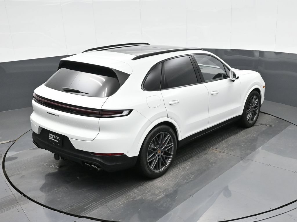 Certified 2025 Porsche Cayenne S AWD/4WD image 30