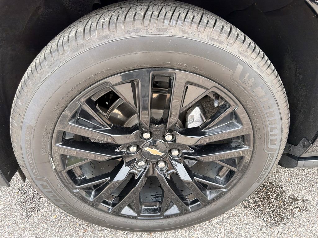 Used 2024 Chevrolet Tahoe High Country AWD/4WD image 28