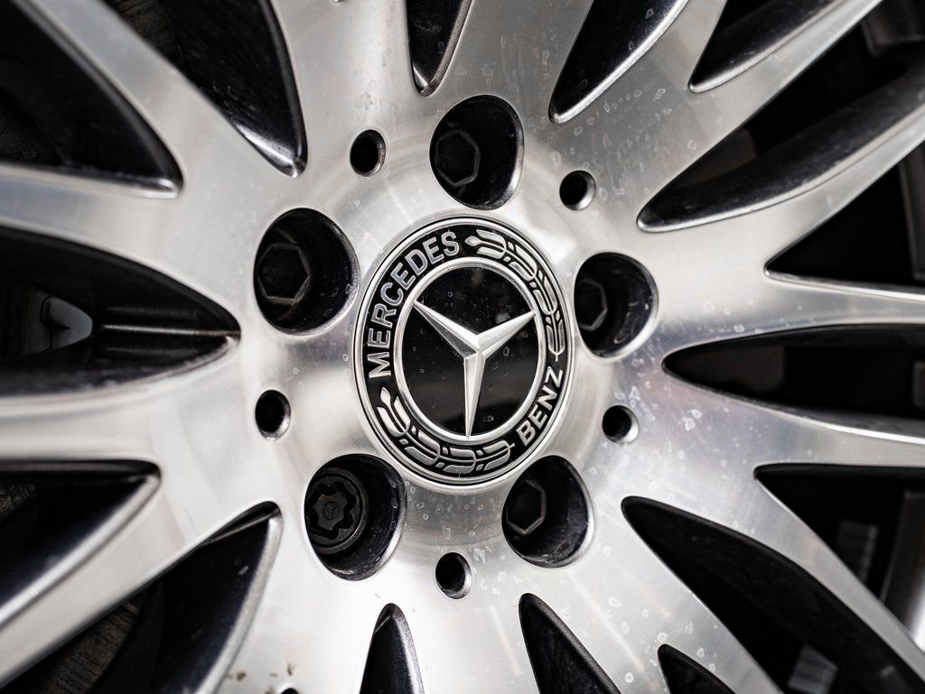 Certified 2025 Mercedes-Benz GLC 300 4MATIC image 8