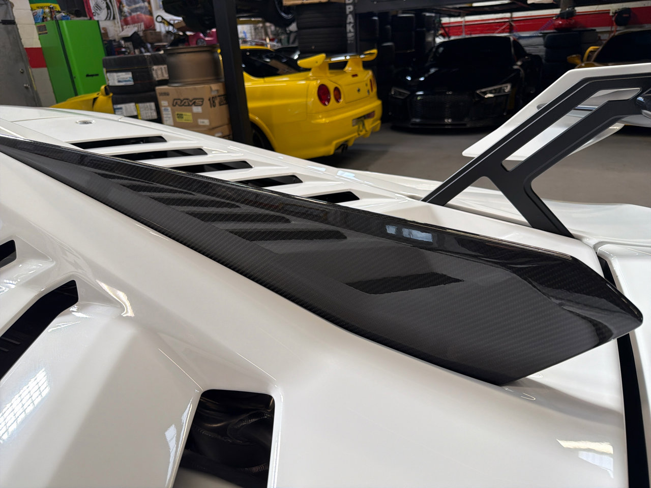 Used 2022 Lamborghini Huracan STO image 16