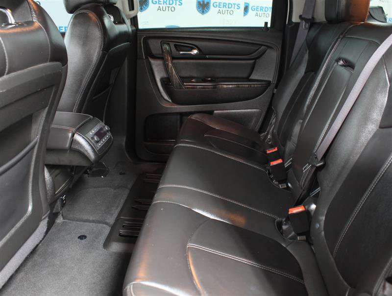 Used 2015 GMC Acadia SLT image 16