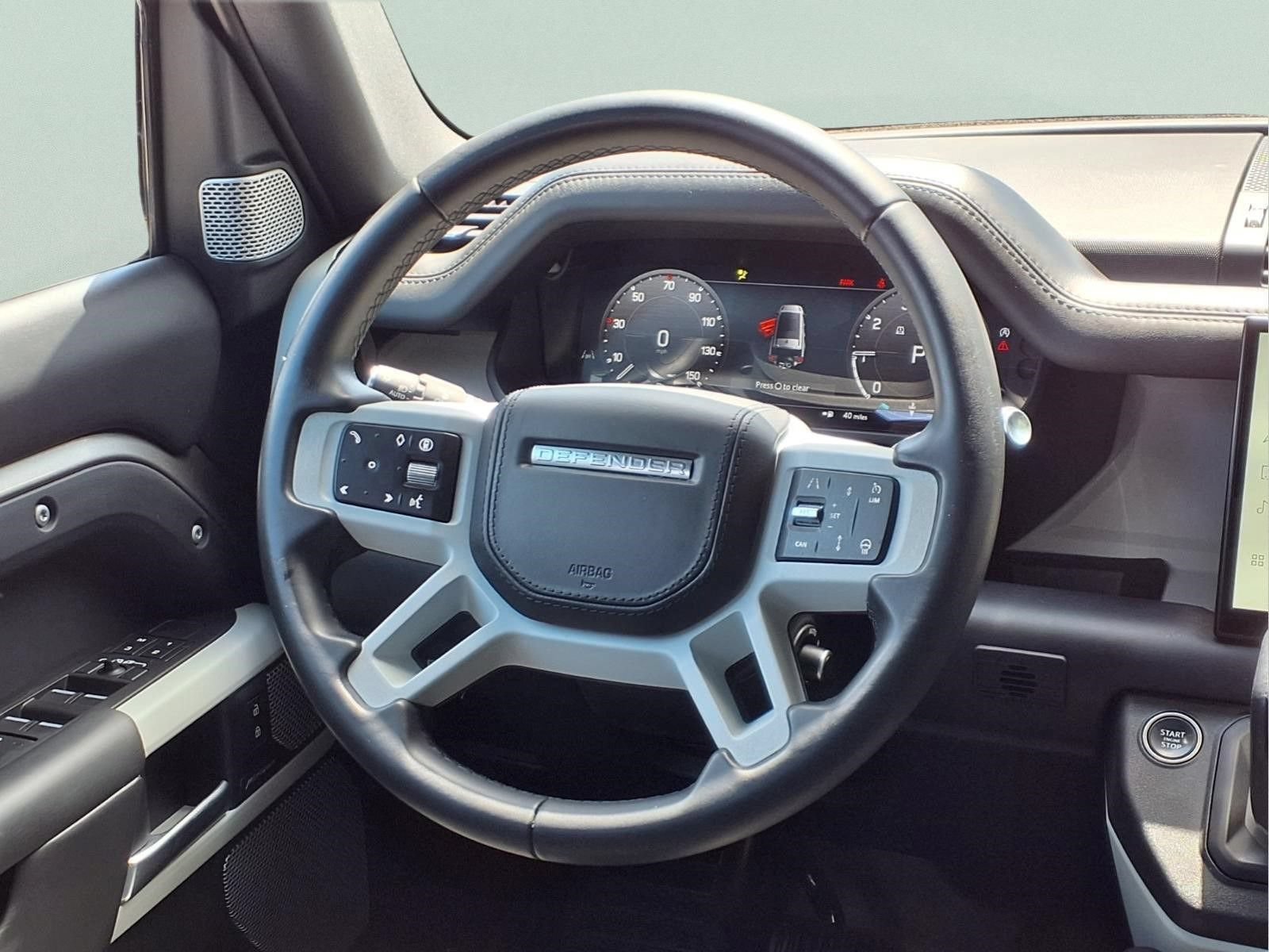 Used 2024 Land Rover Defender 130 X-Dynamic SE AWD/4WD image 14