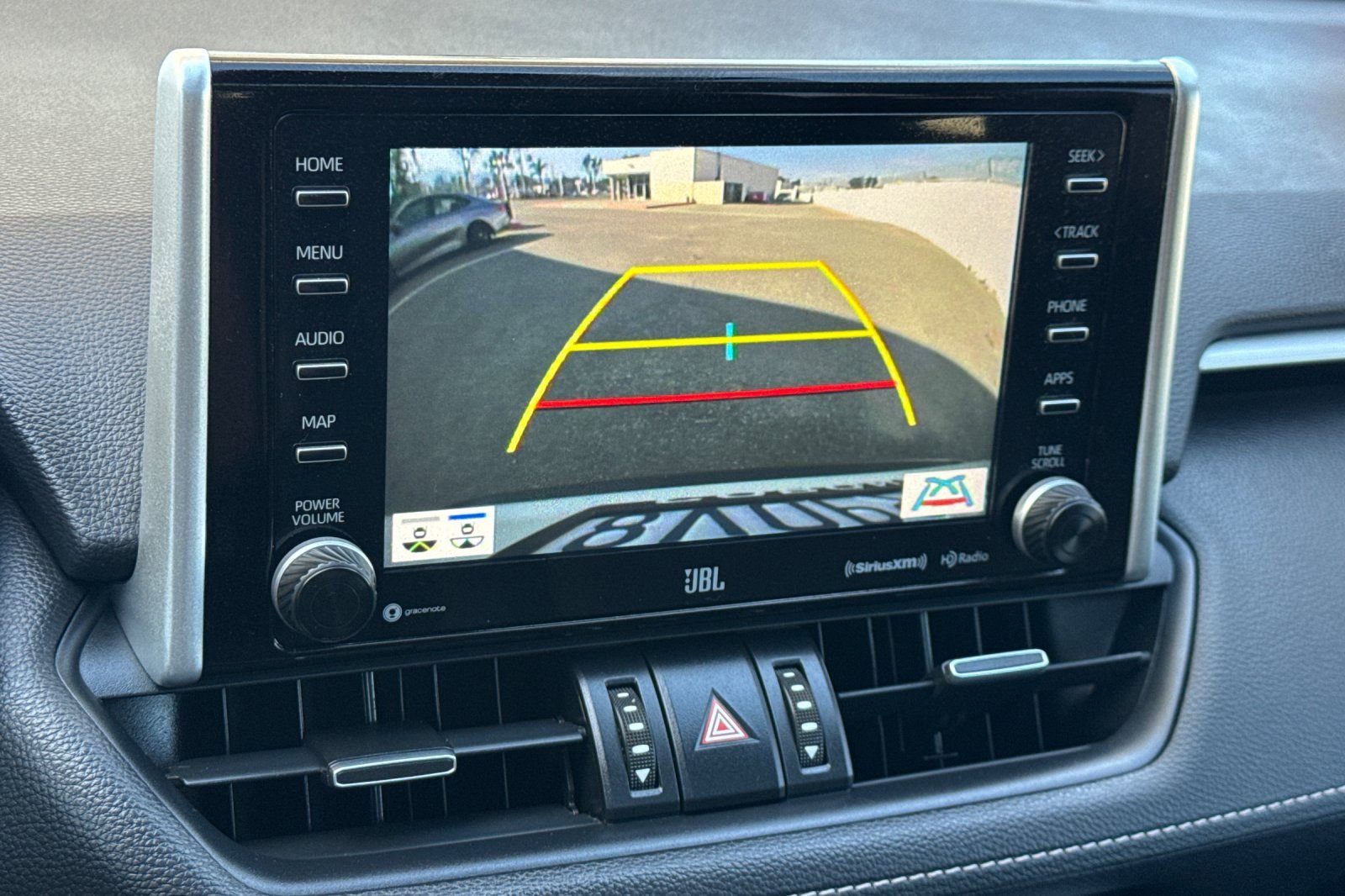 Used 2021 Toyota RAV4 XLE Premium image 19