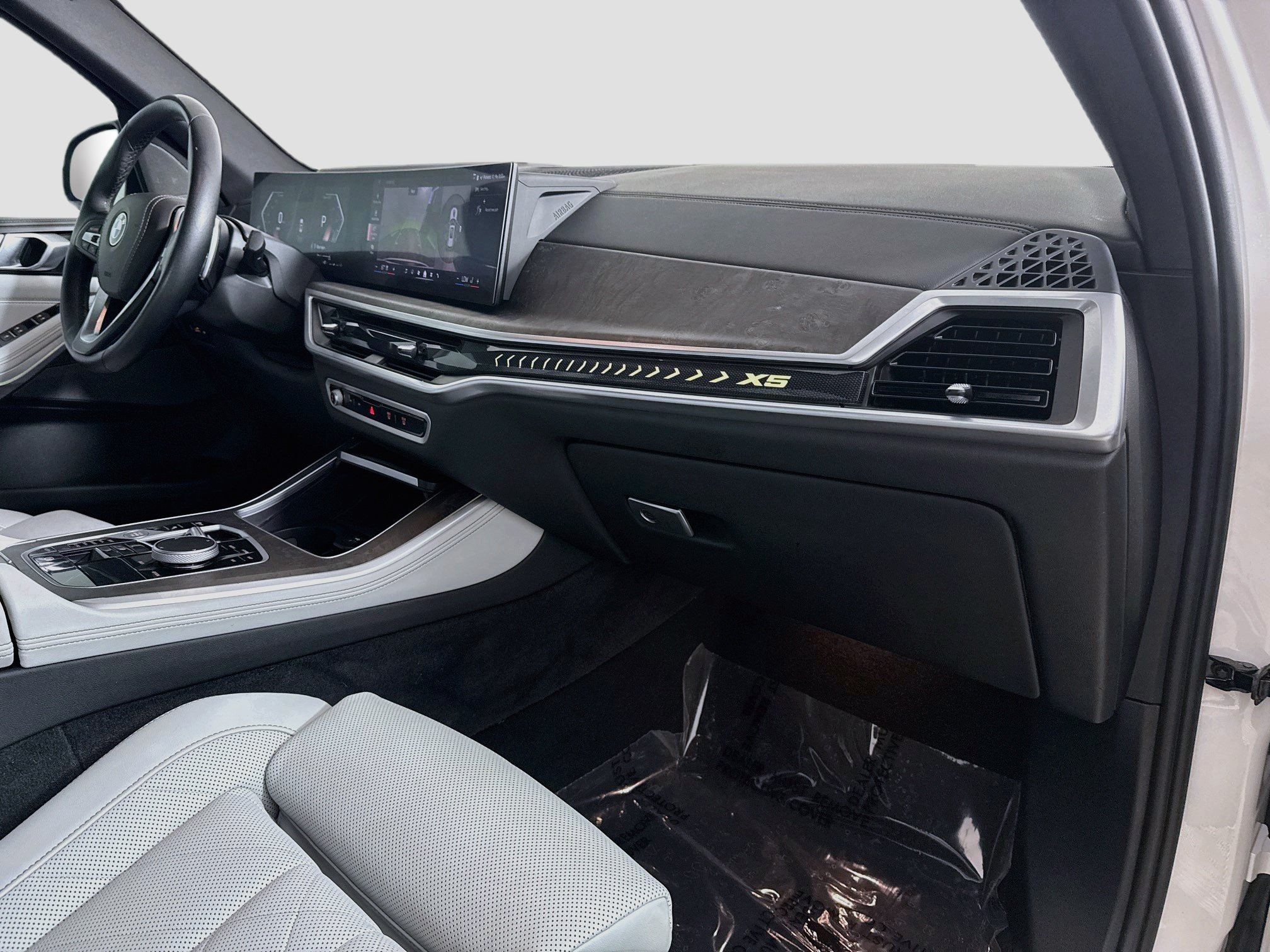 Used 2024 BMW X5 sDrive40i w/ Premium Package RWD image 30
