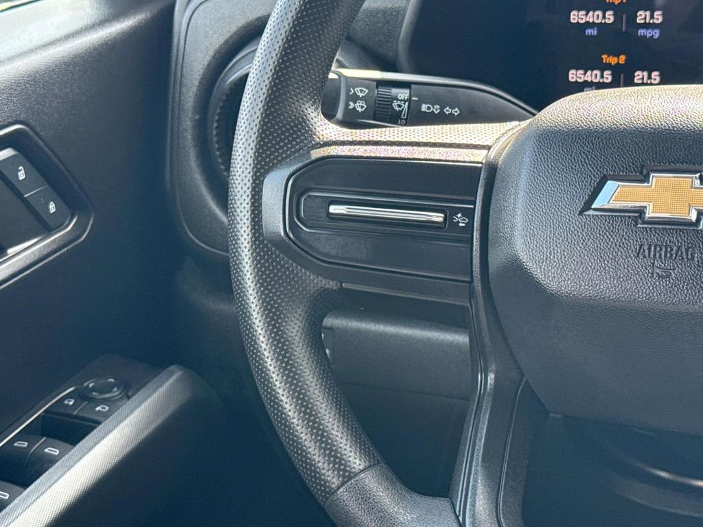 Used 2024 Chevrolet Colorado W/T image 13