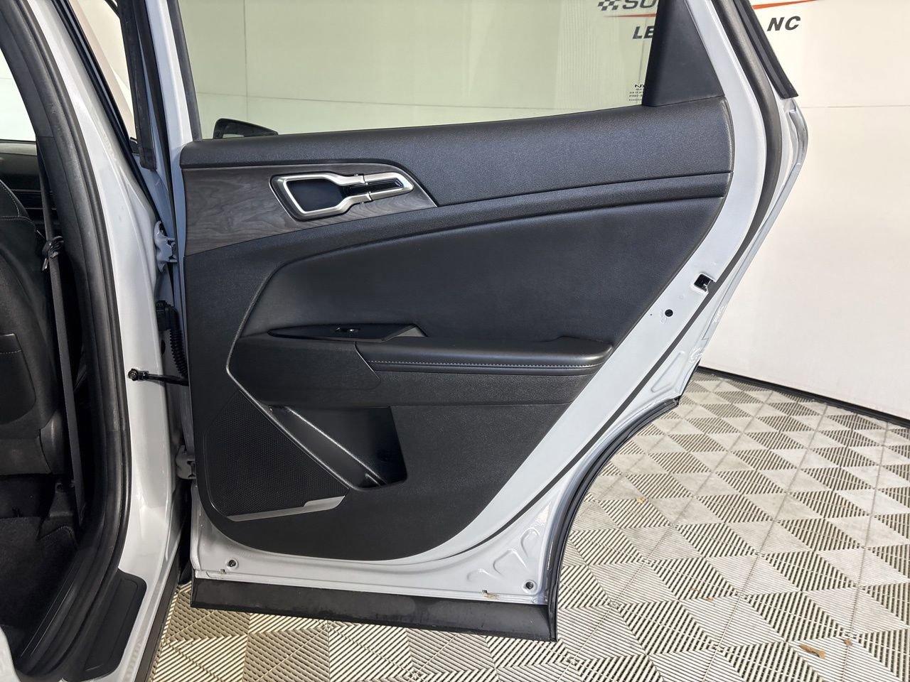 Used 2023 Kia Sportage X-Line w/ X-Line Premium Package AWD/4WD image 25