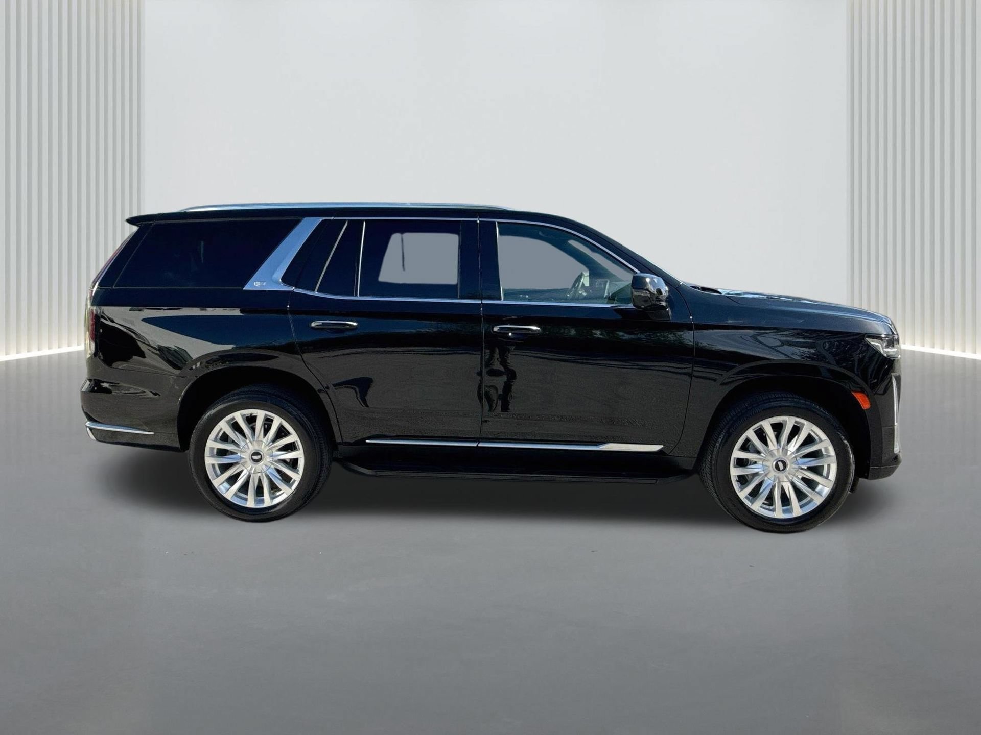 Used 2024 Cadillac Escalade Luxury AWD/4WD image 6