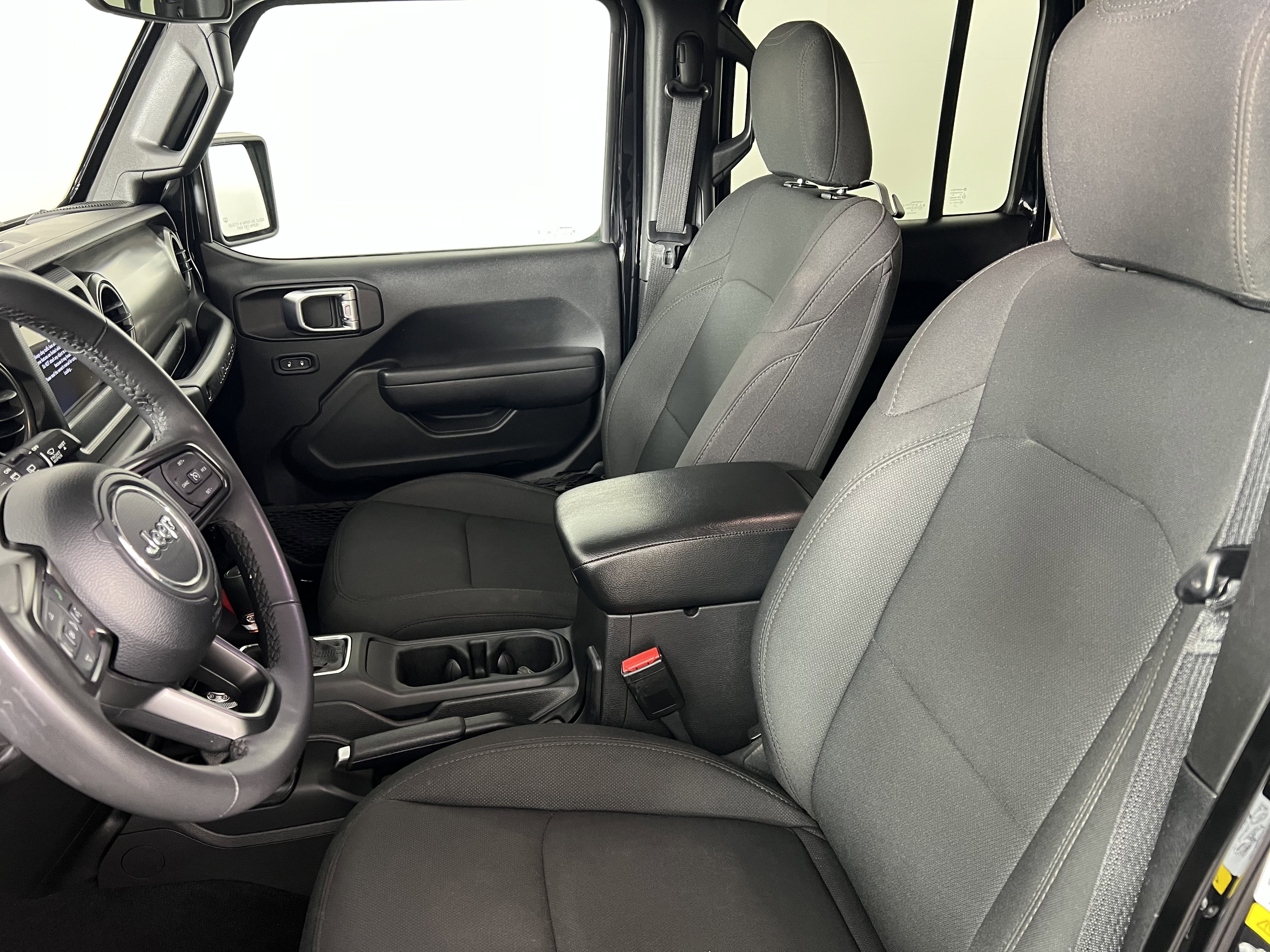 Used 2023 Jeep Wrangler Unlimited image 16