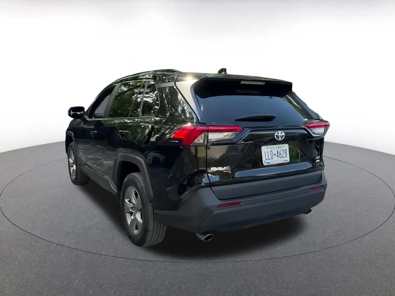 Used 2024 Toyota RAV4 XLE image 11