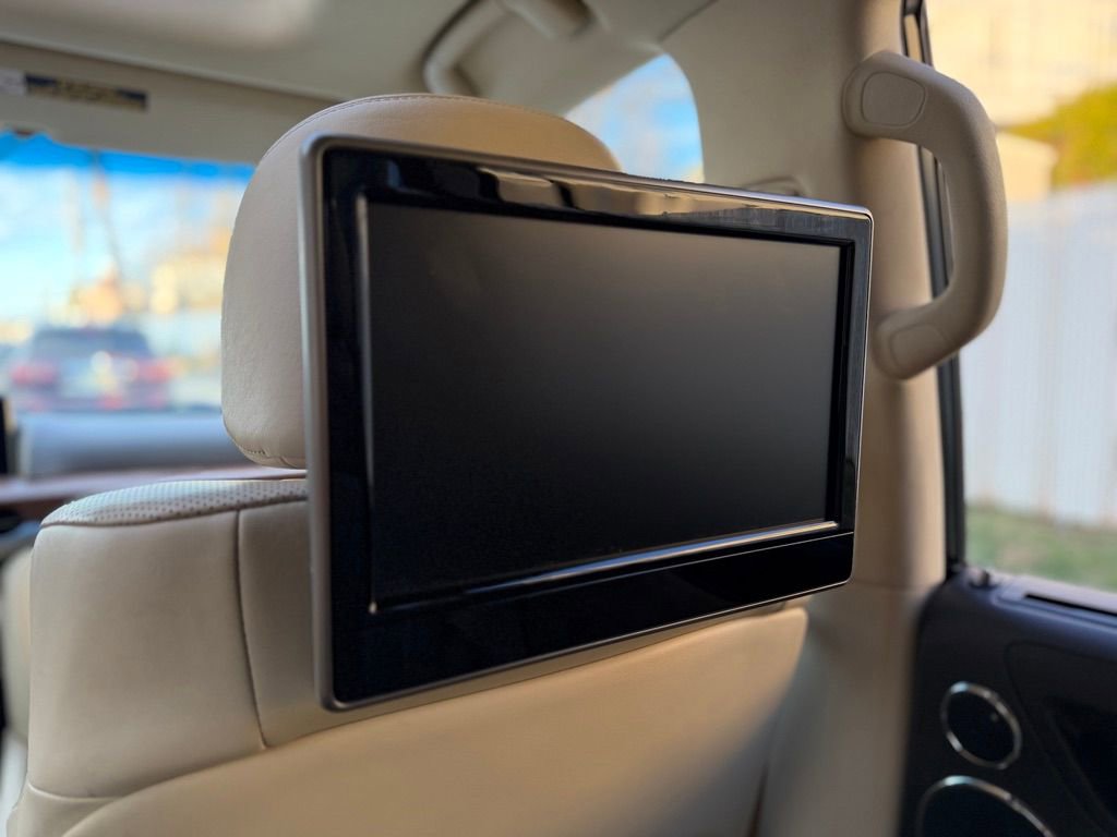 Used 2016 Lexus LX 570 4WD w/ Luxury Package image 34