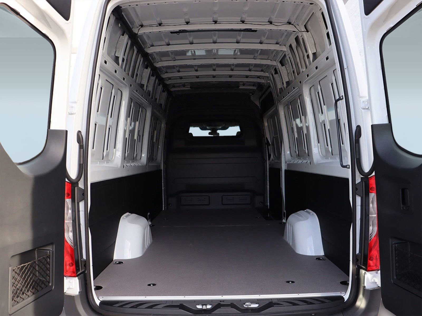 New 2025 Mercedes-Benz Sprinter 2500 image 26