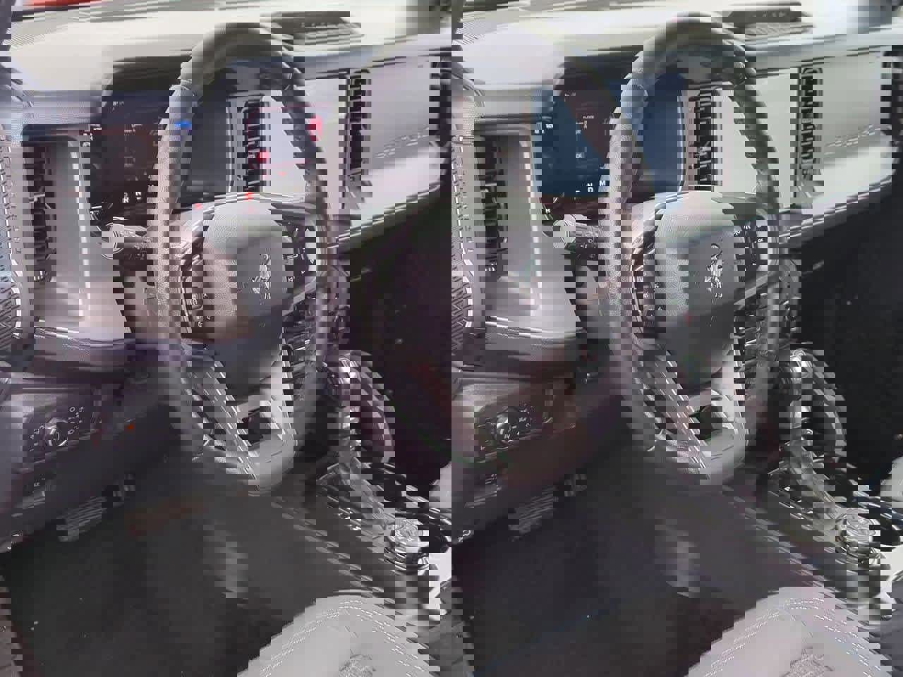 Used 2022 Ford Bronco Outer Banks w/ Sasquatch Package image 2