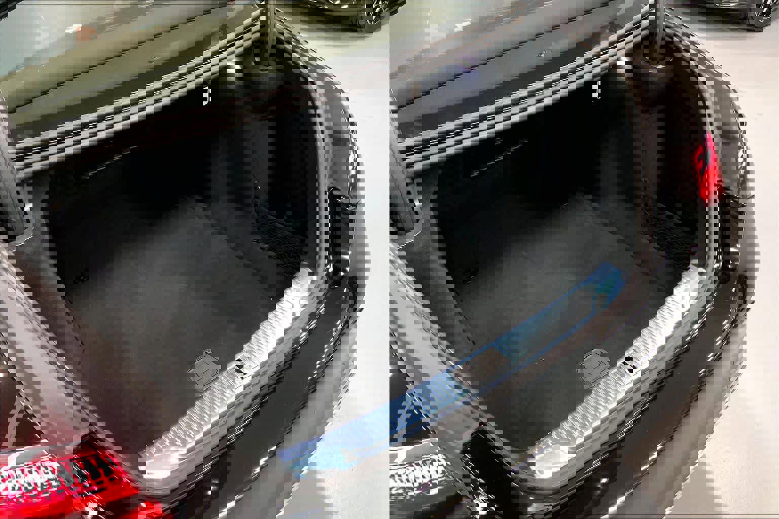 Used 2025 Mercedes-Benz S 500 4MATIC image 32