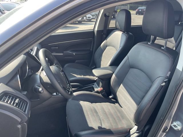 Used 2024 Mitsubishi Outlander Sport SE AWD/4WD image 11