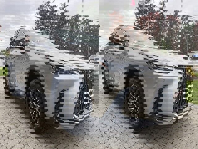 Used 2025 Lexus NX 350 AWD image 4