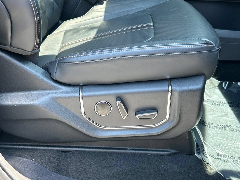 Used 2023 Ford Expedition Max Platinum AWD/4WD image 37