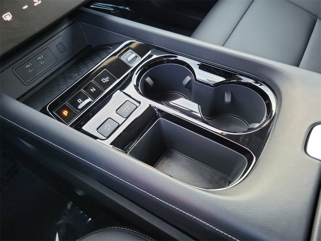 Certified 2025 Nissan Murano SV image 13