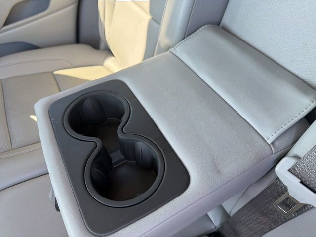 Used 2023 GMC Acadia SLT AWD/4WD image 19